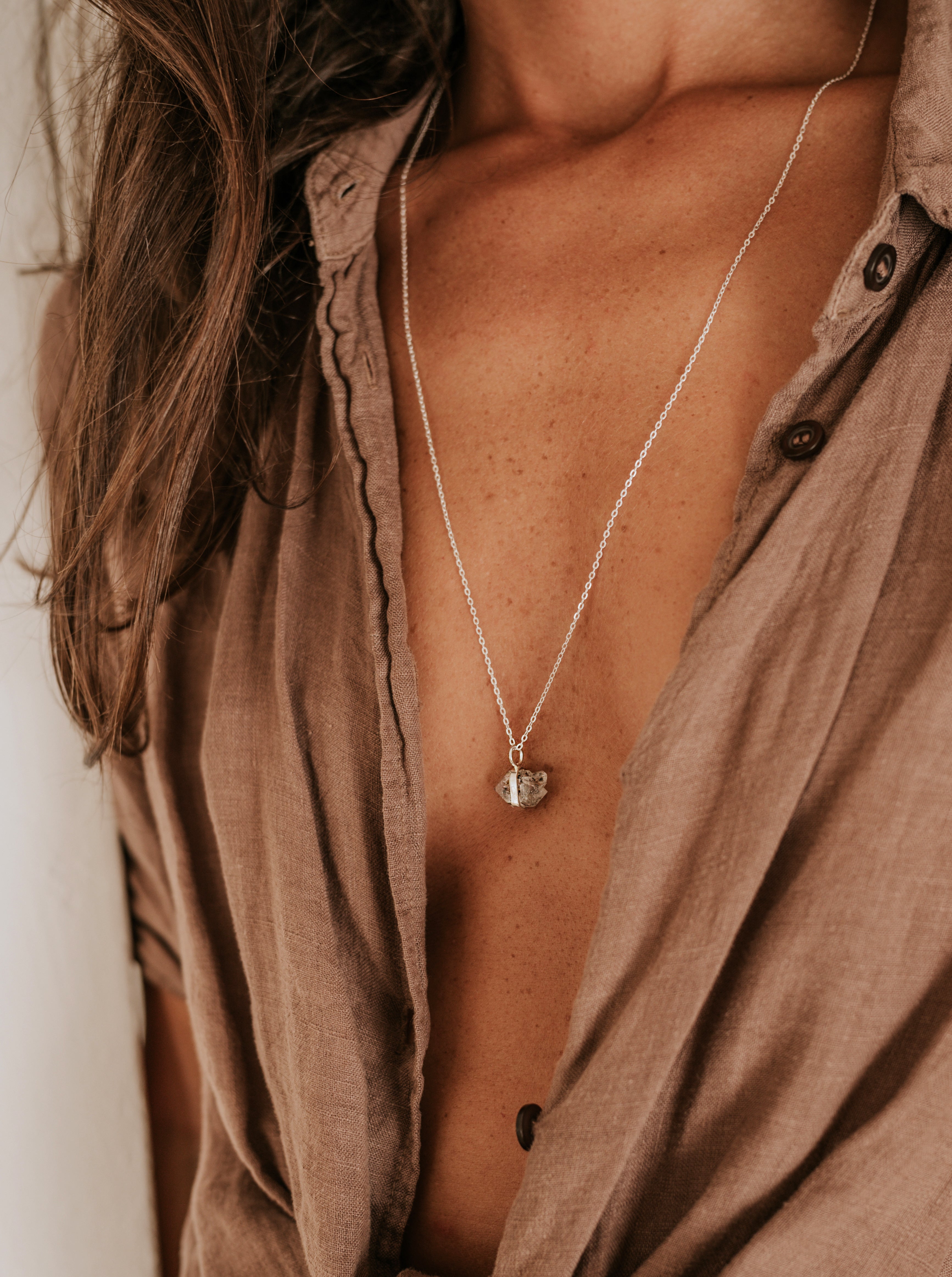 Plexo Solar Cuarzo Claro en Plata Reciclada