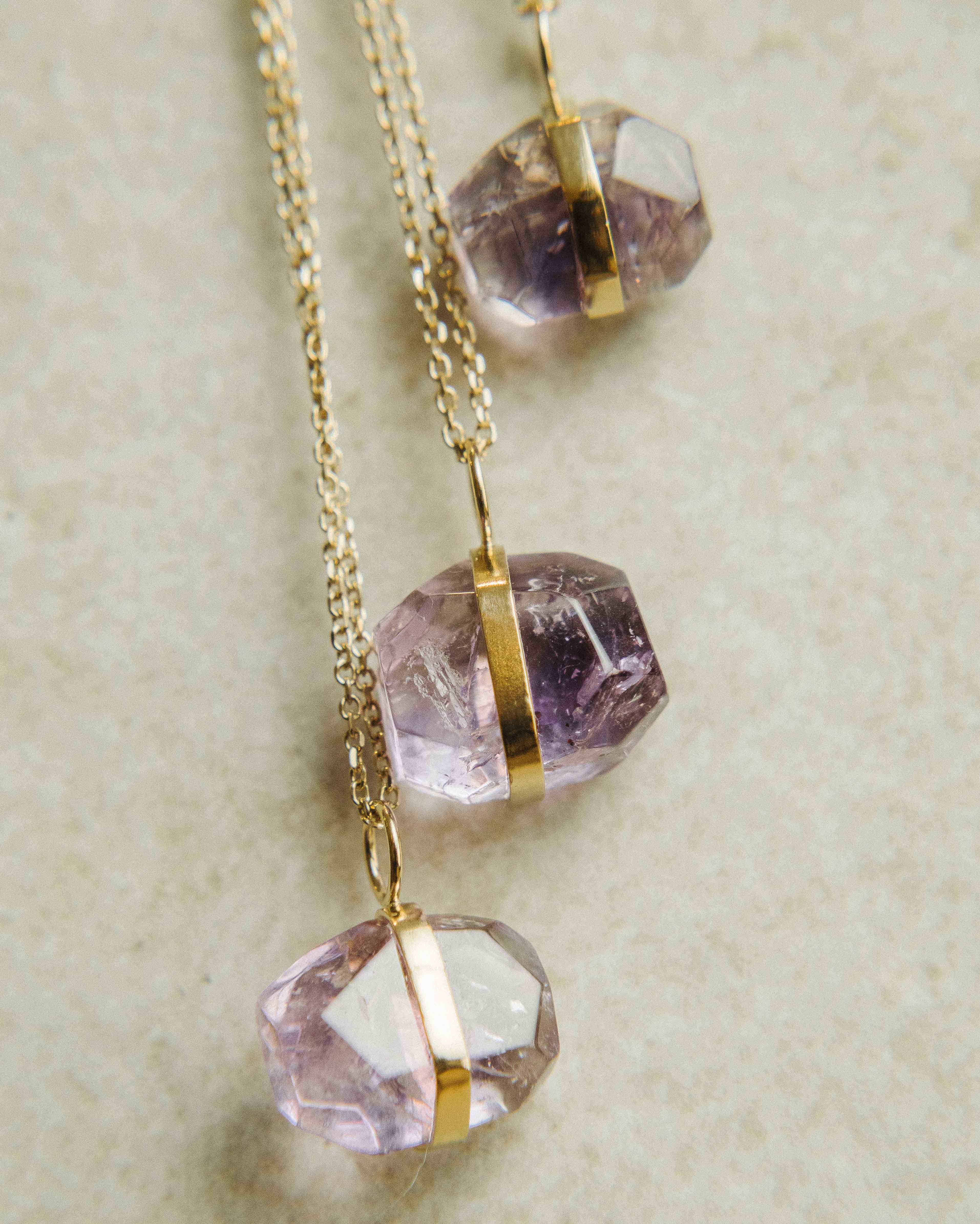 Plexo solar amatista Bañado en Oro 18k