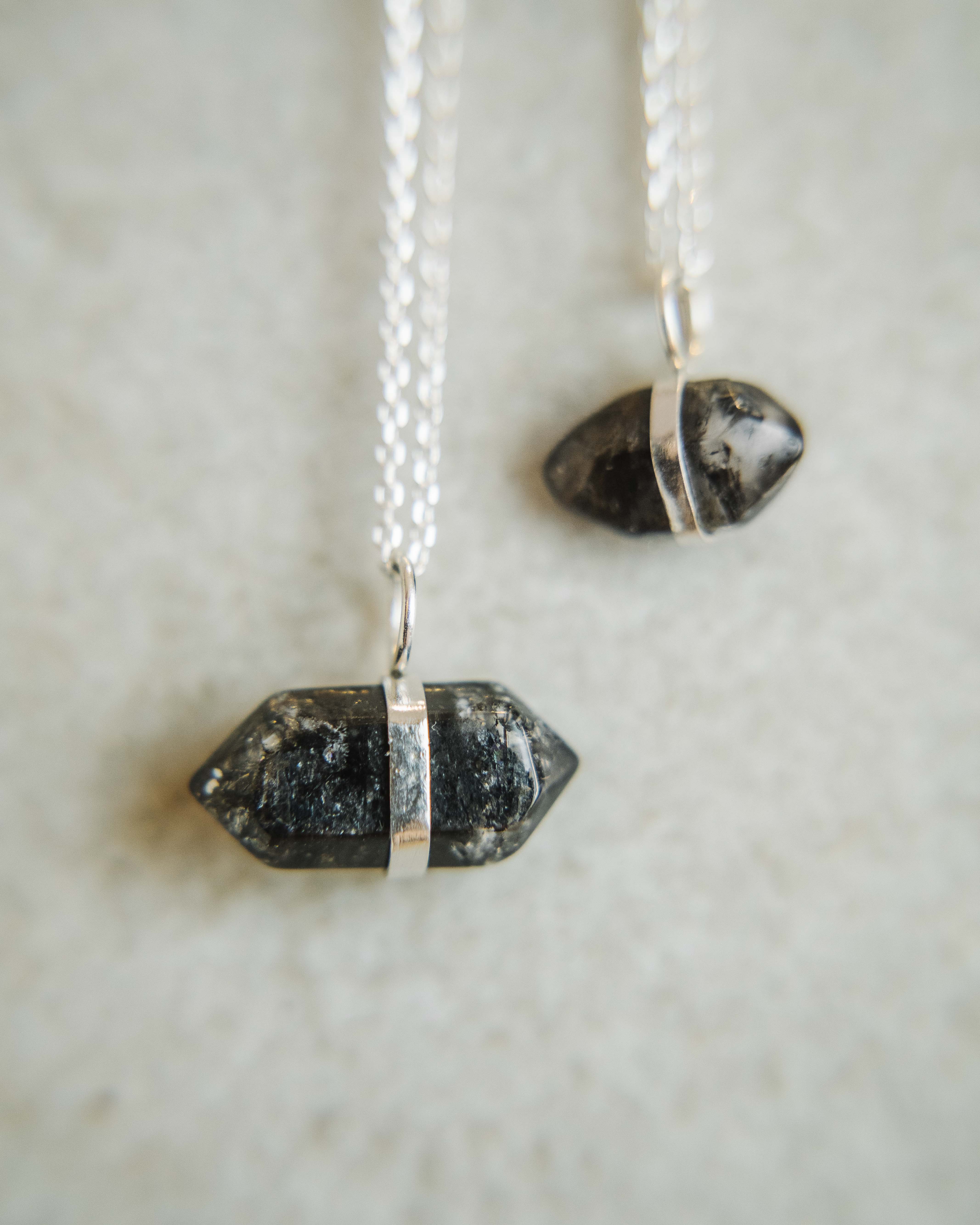 Plexo Solar Cuarzo Ahumado en Plata Reciclada