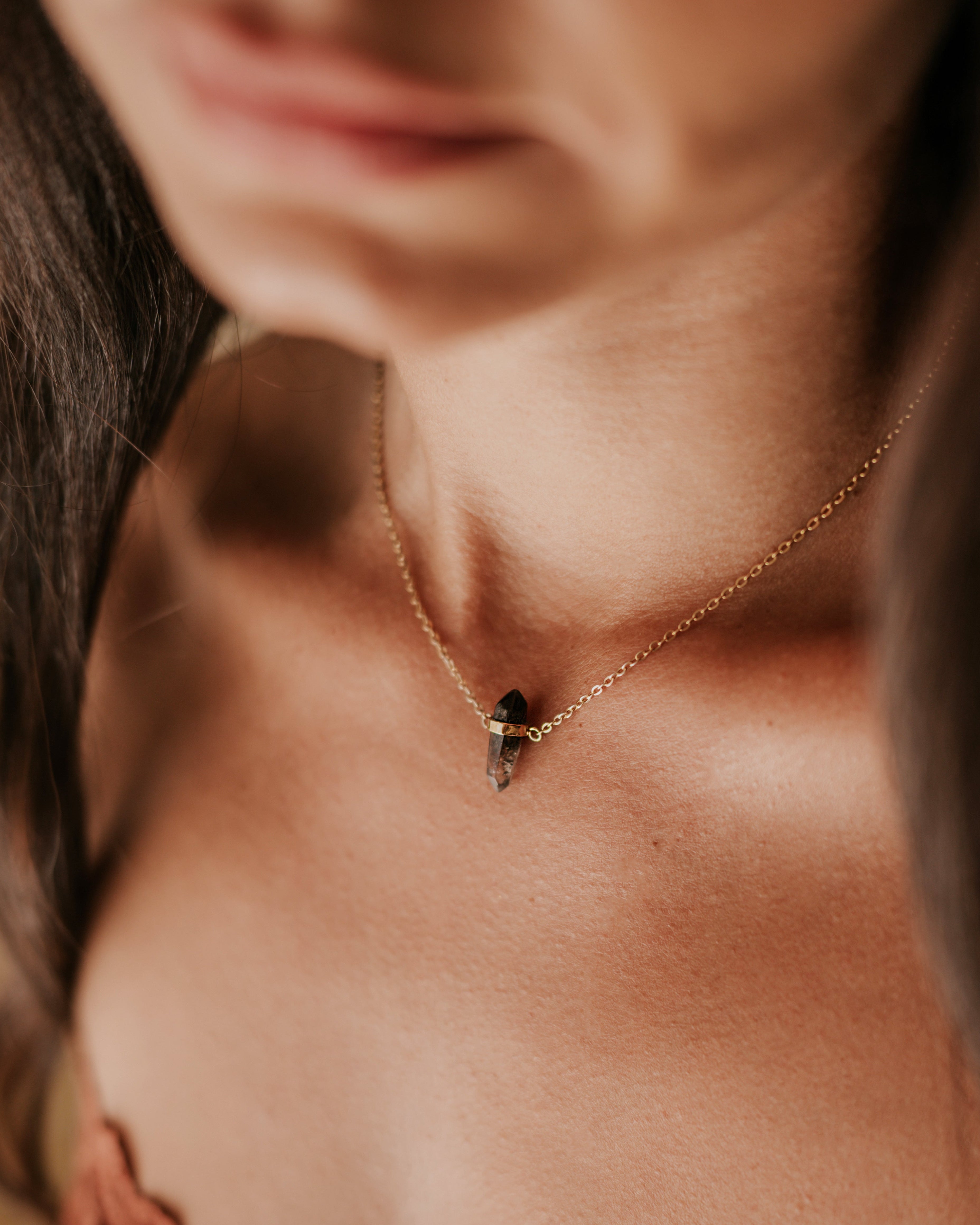 Collar Cuarzo Ahumado Bruto Bañado en Oro 18k