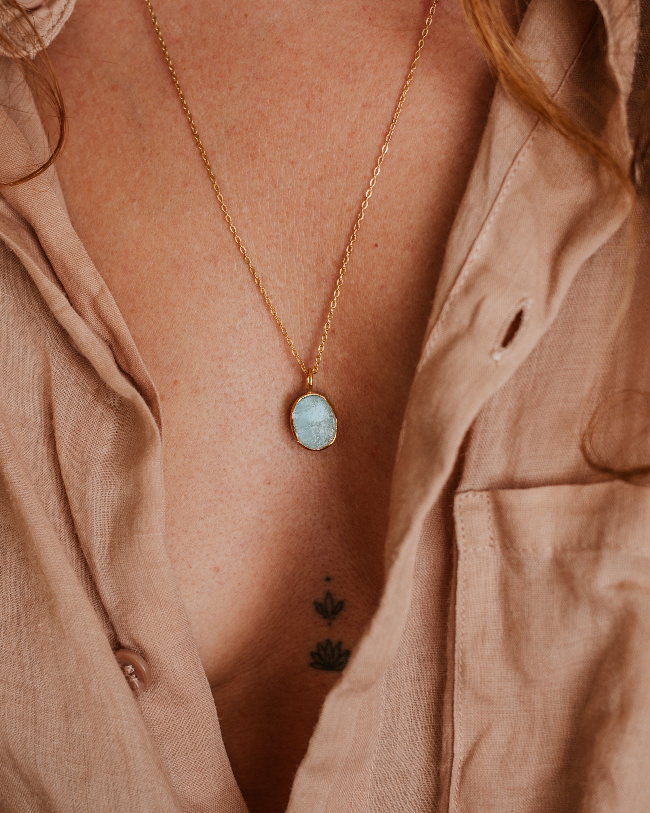 Plexo Solar Aguamarina Bañado en Oro 18k