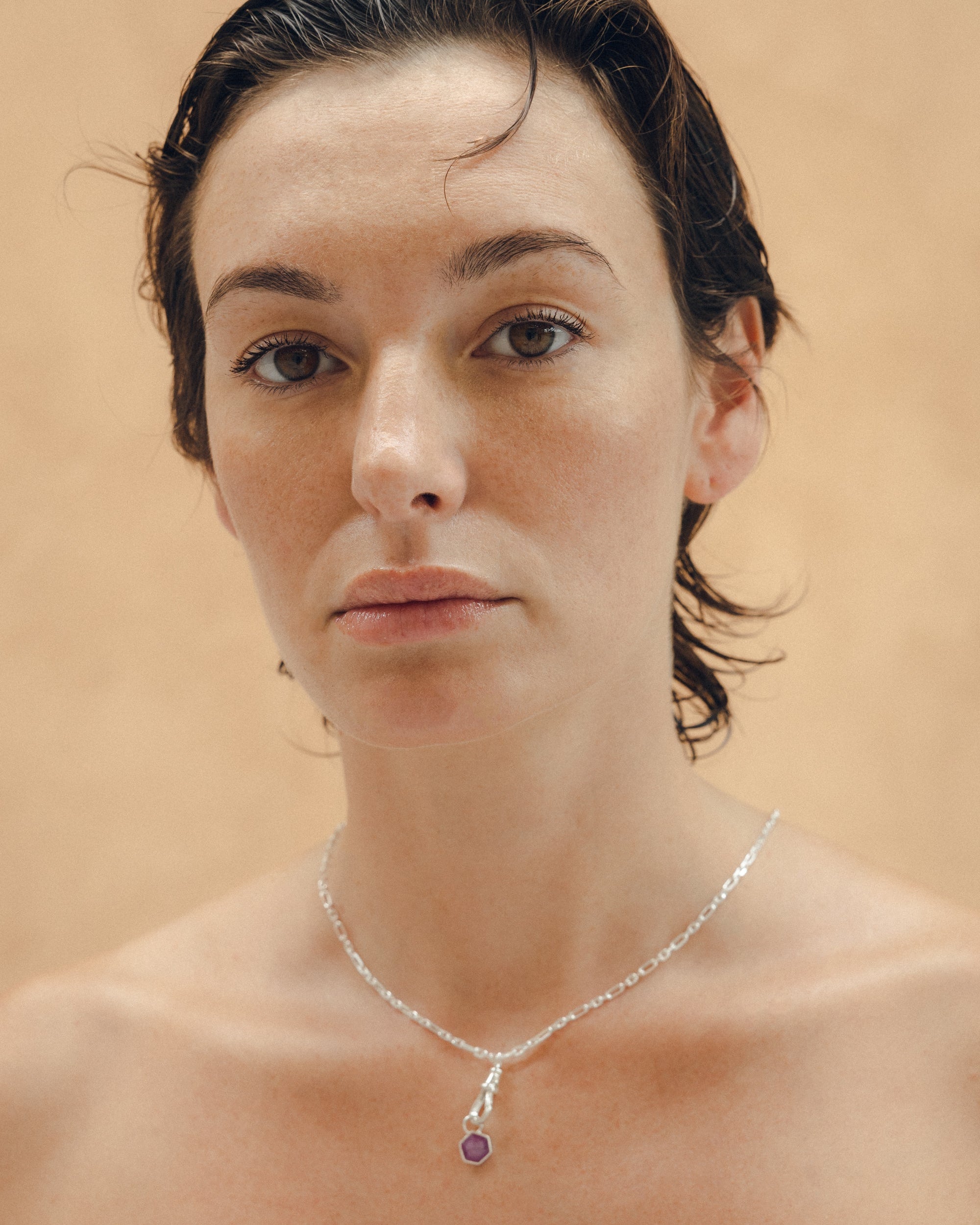 Phoebe in 18k recycled gold with diamond