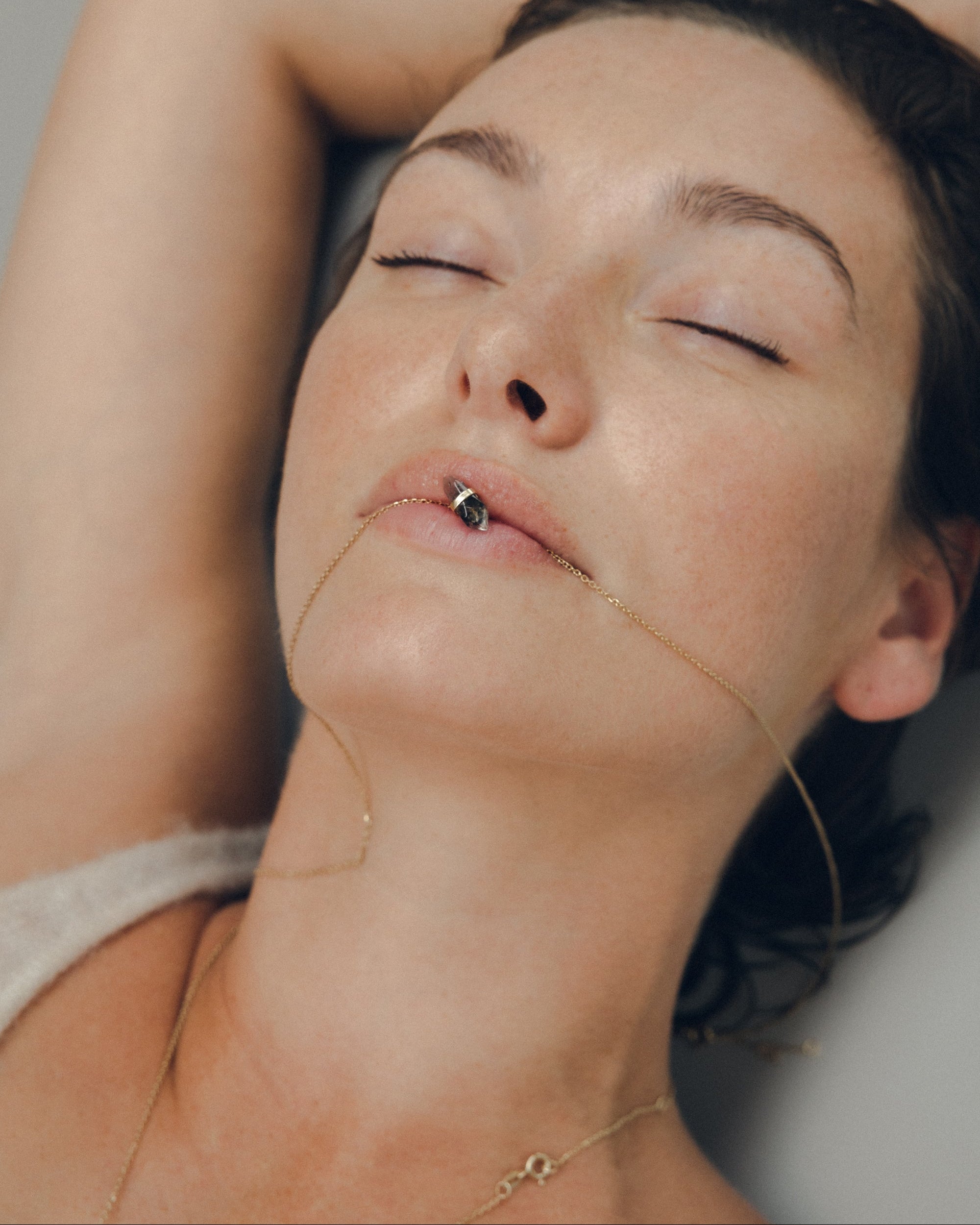 Plexo Solar Cuarzo Ahumado en Plata Reciclada