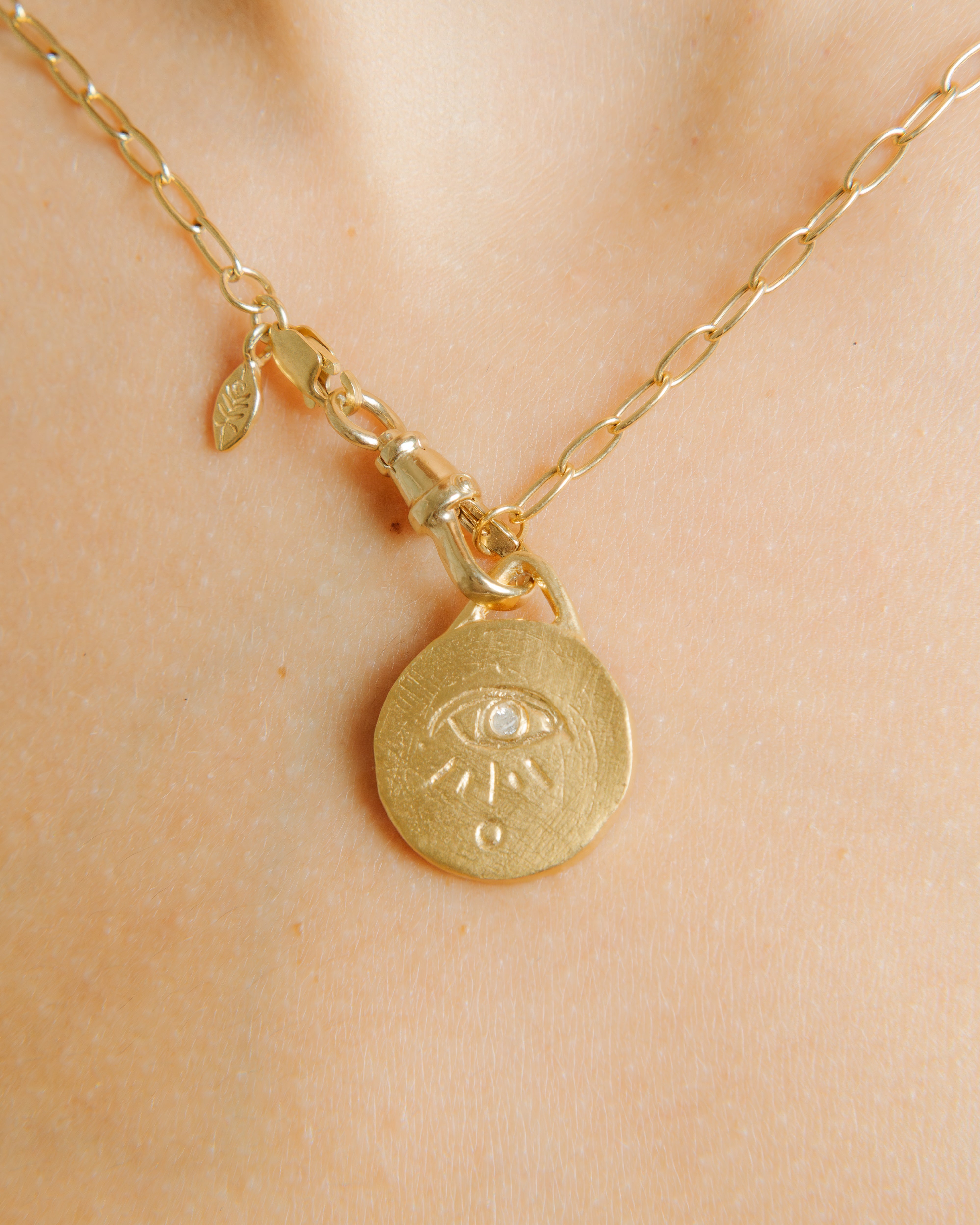 Juanita’s en plata bañada Oro 18k