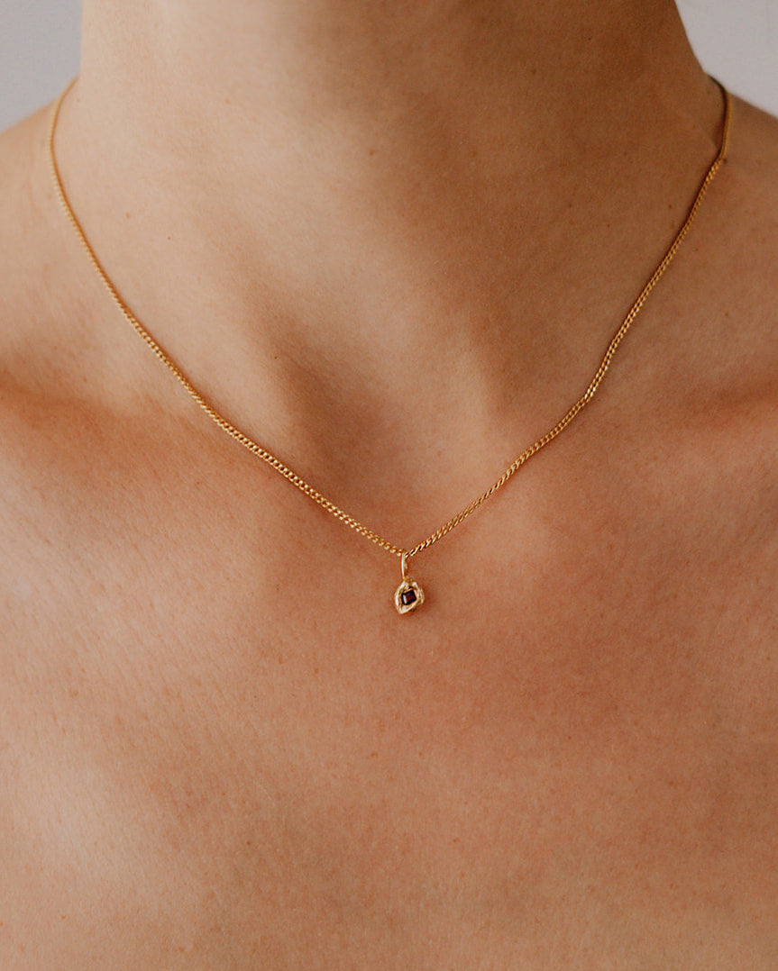 RAW · Rubí en Oro 18k