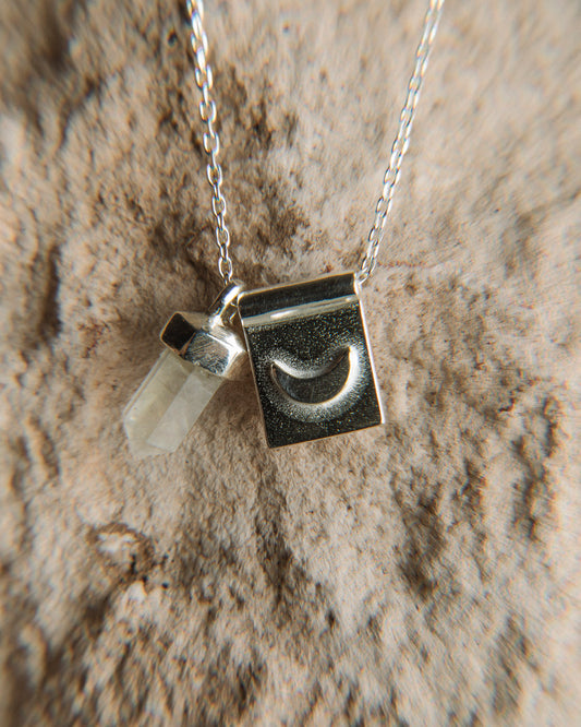 Luna nueva en Plata Reciclada