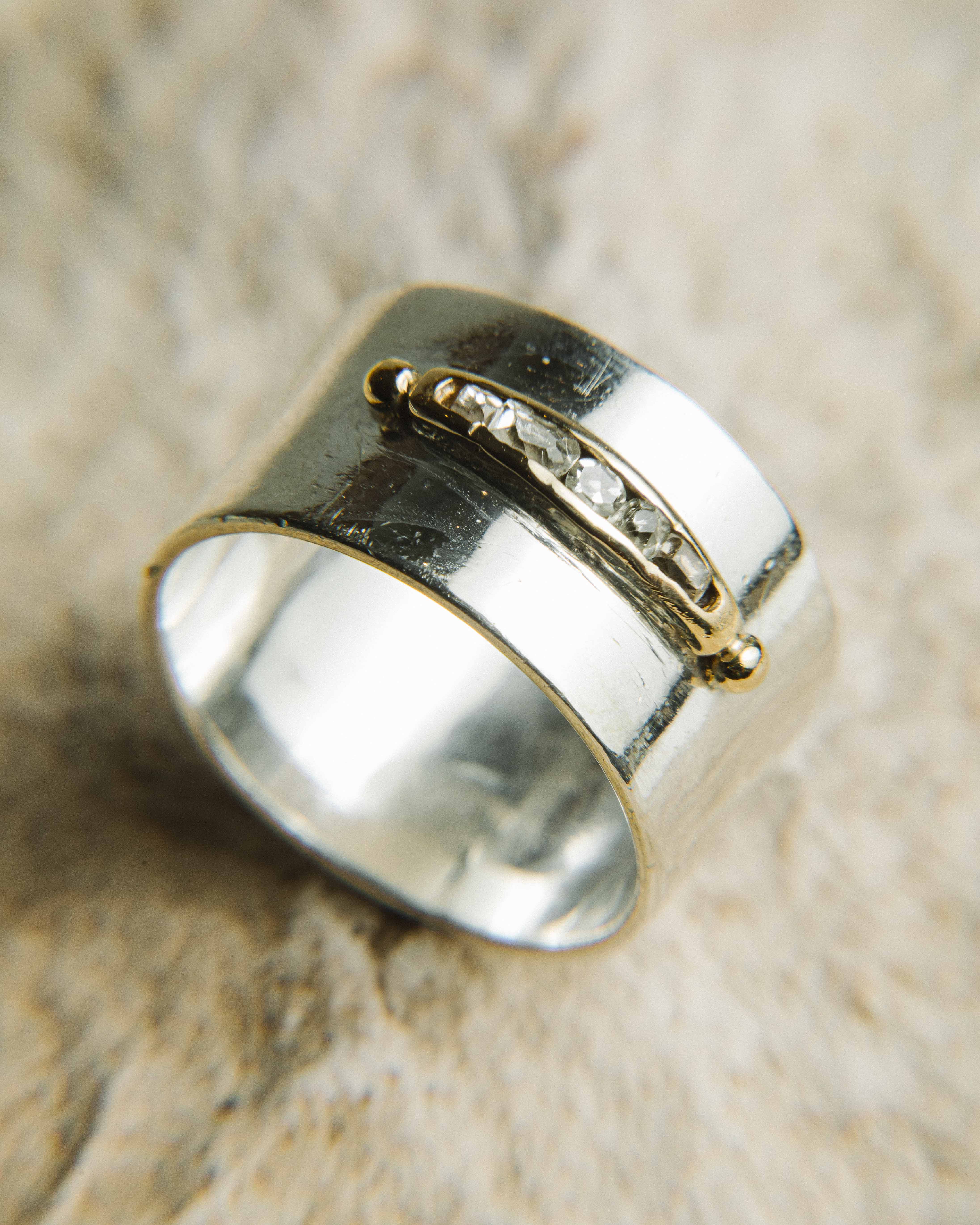 Anillo Ari en Plata y Oro 18k con Diamantes