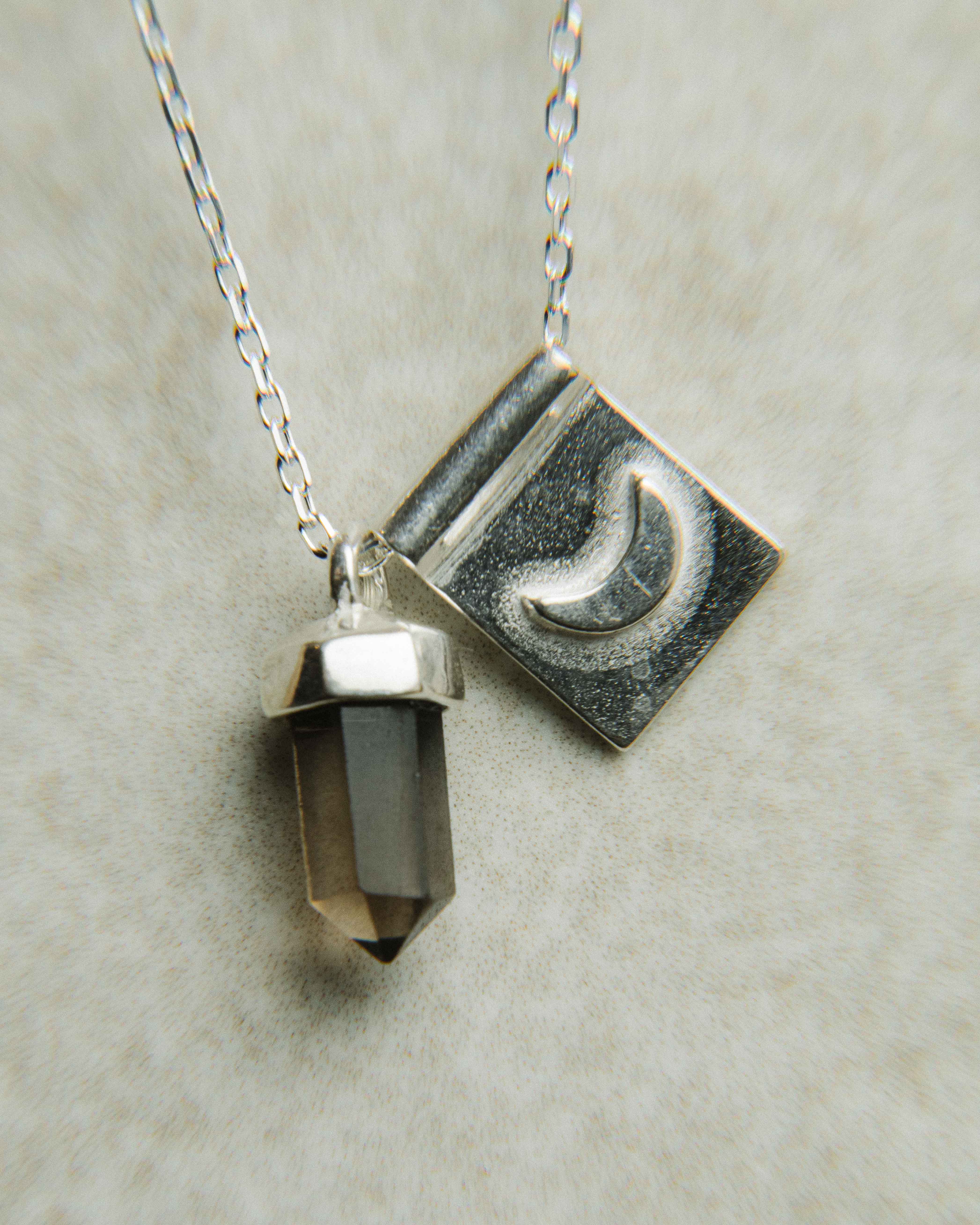 Luna nueva en Plata Reciclada