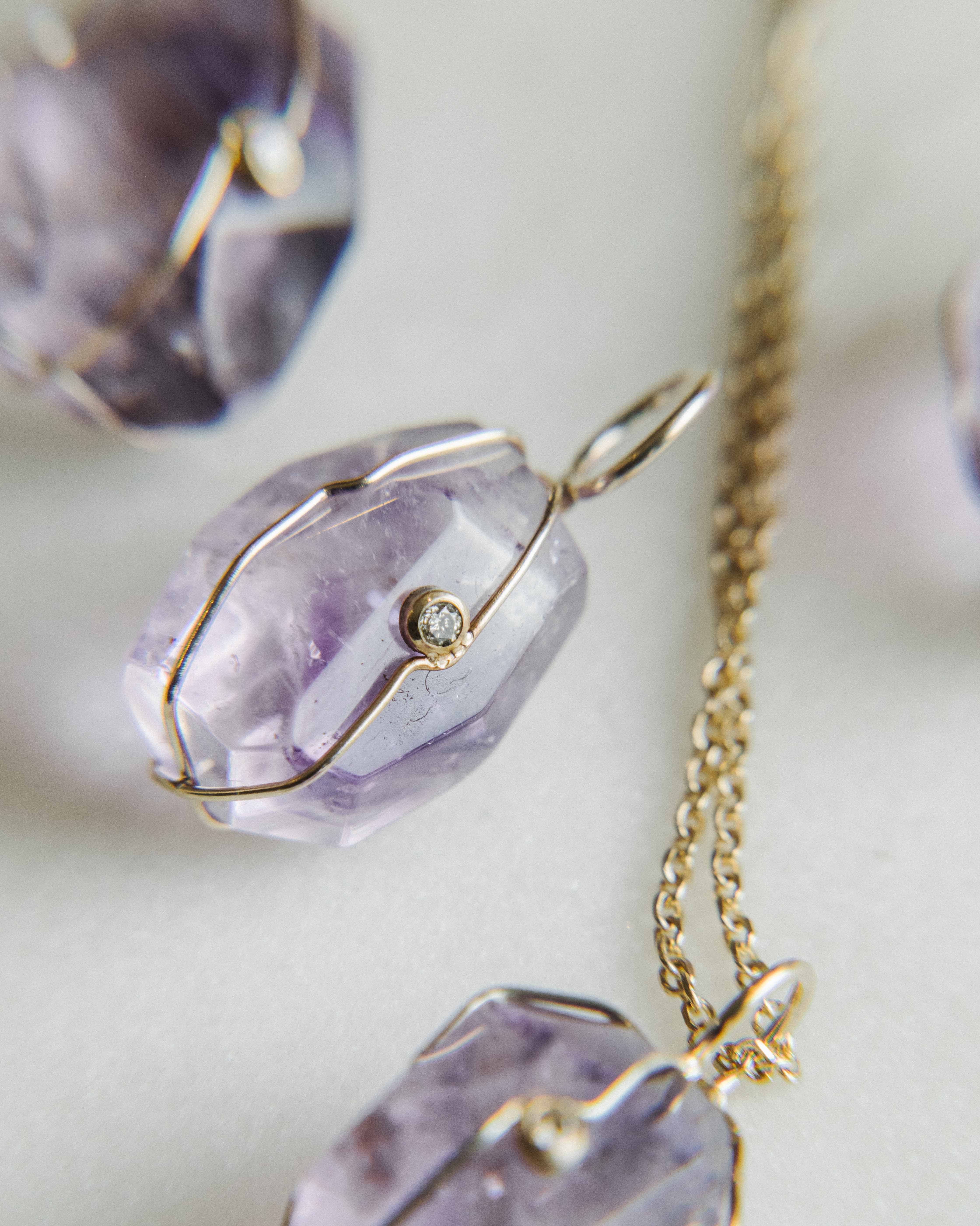 Phoebe en Oro reciclado con diamante