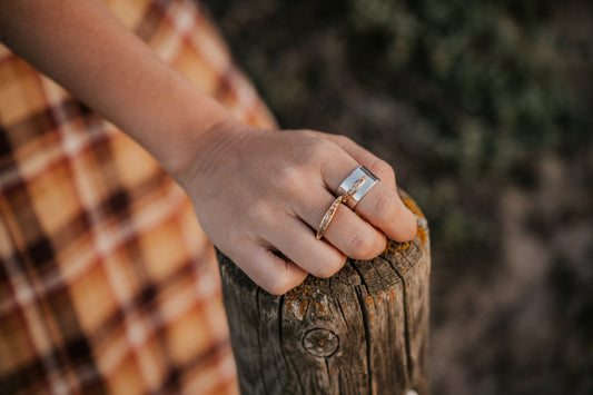 Anillo Deiá en Plata y Oro de 18k reciclados y diamantes.