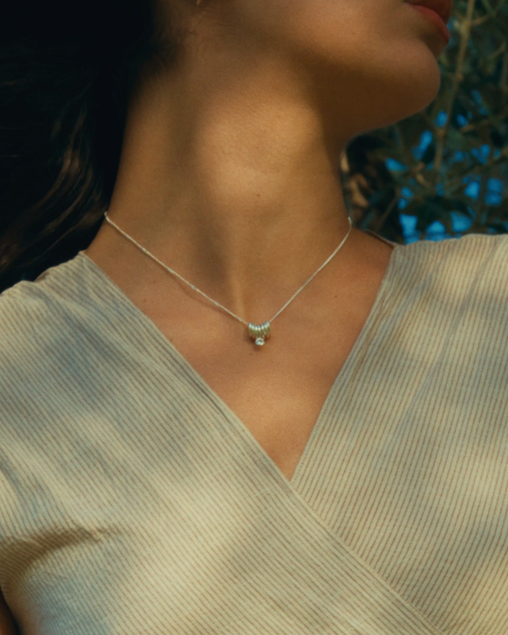 ARA con Topacio Azul en Plata Reciclada