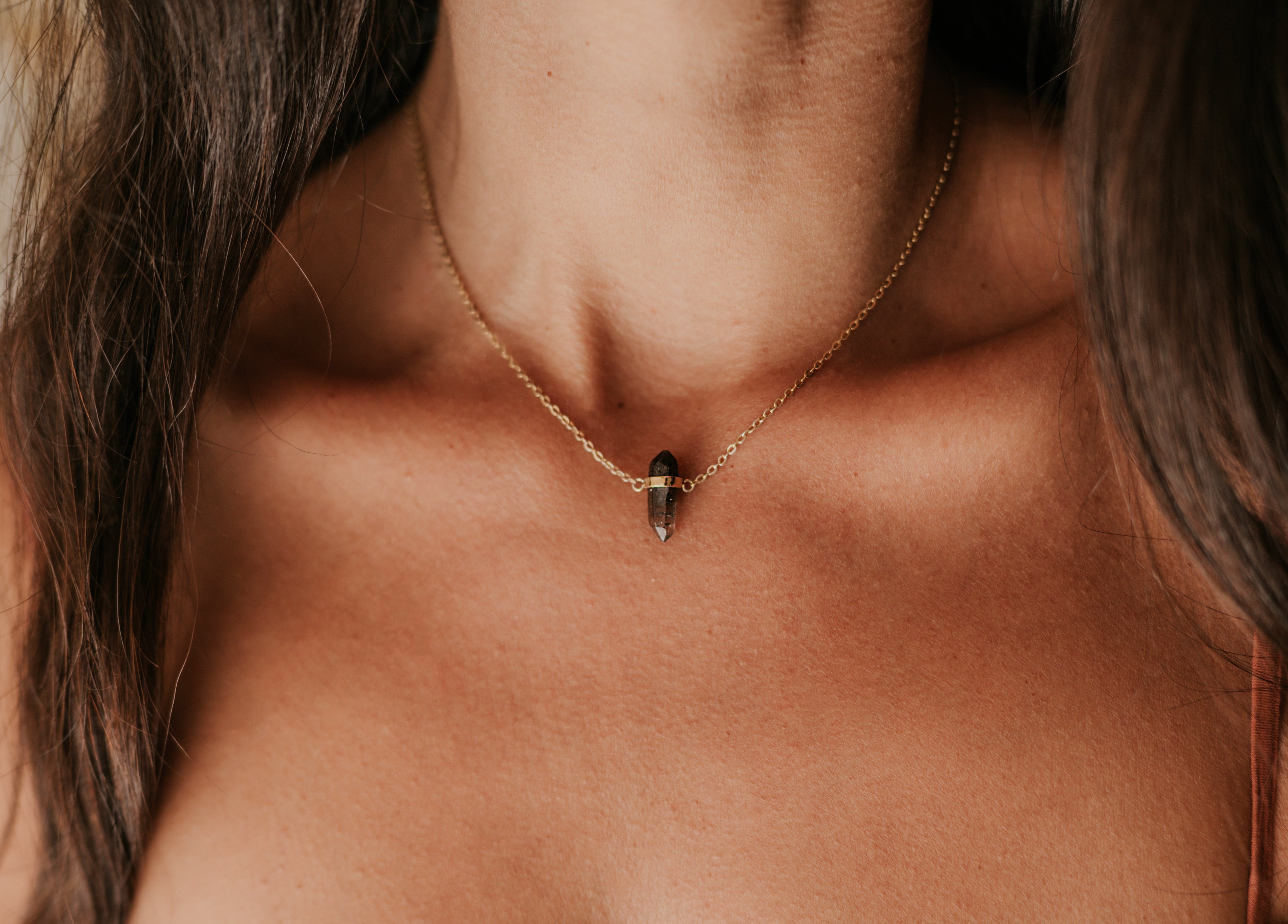 Collar Cuarzo Ahumado Bruto Bañado en Oro 18k