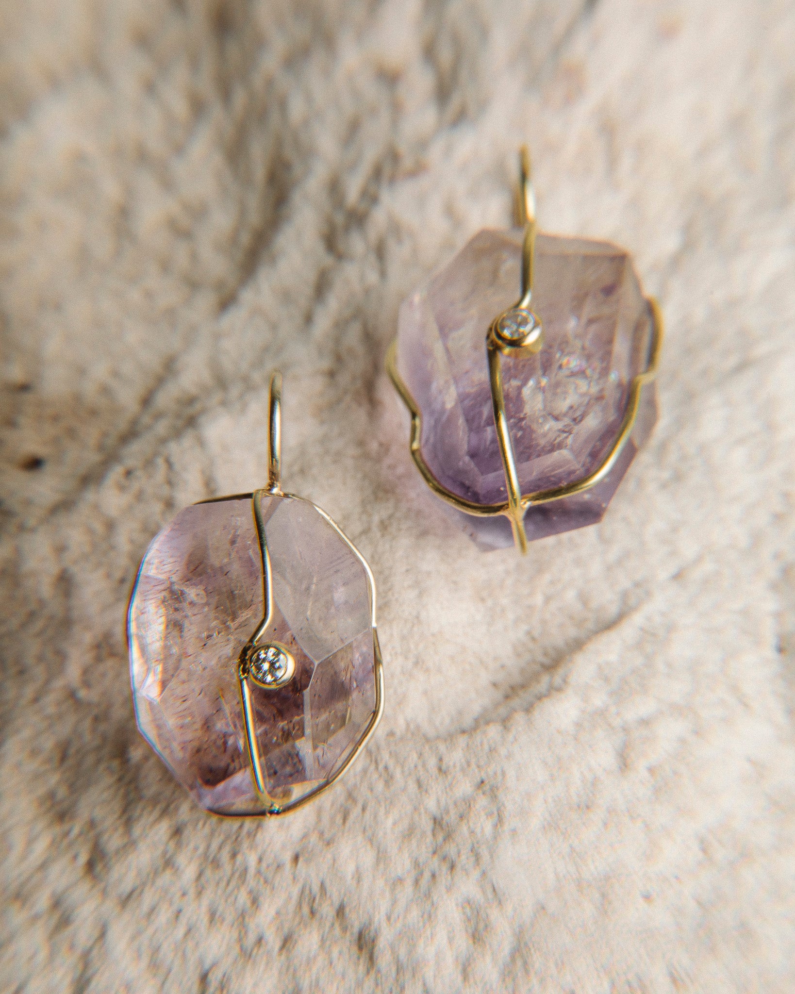 Phoebe en Oro reciclado de 18k con diamante