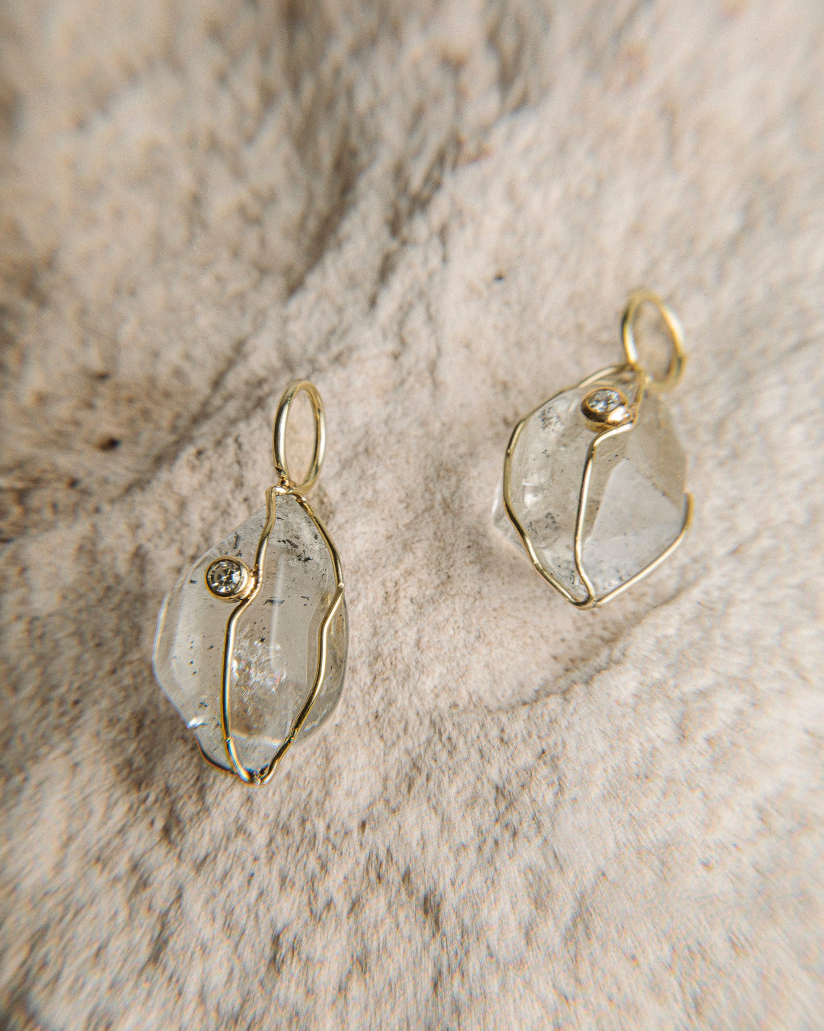 Phoebe en Oro reciclado de 18k con diamante