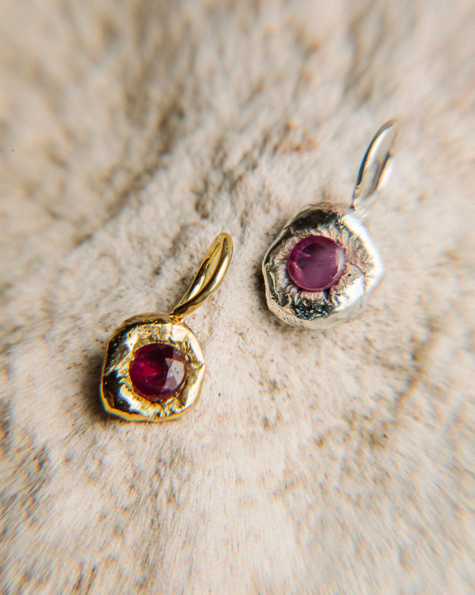 RAW · Rubí en Oro 18k