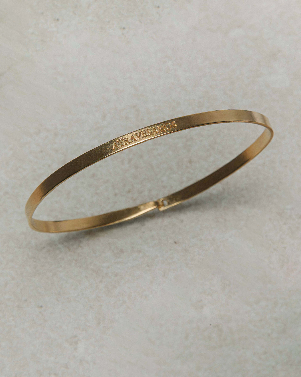 Pulsera MANTRA bañada en Oro 18k