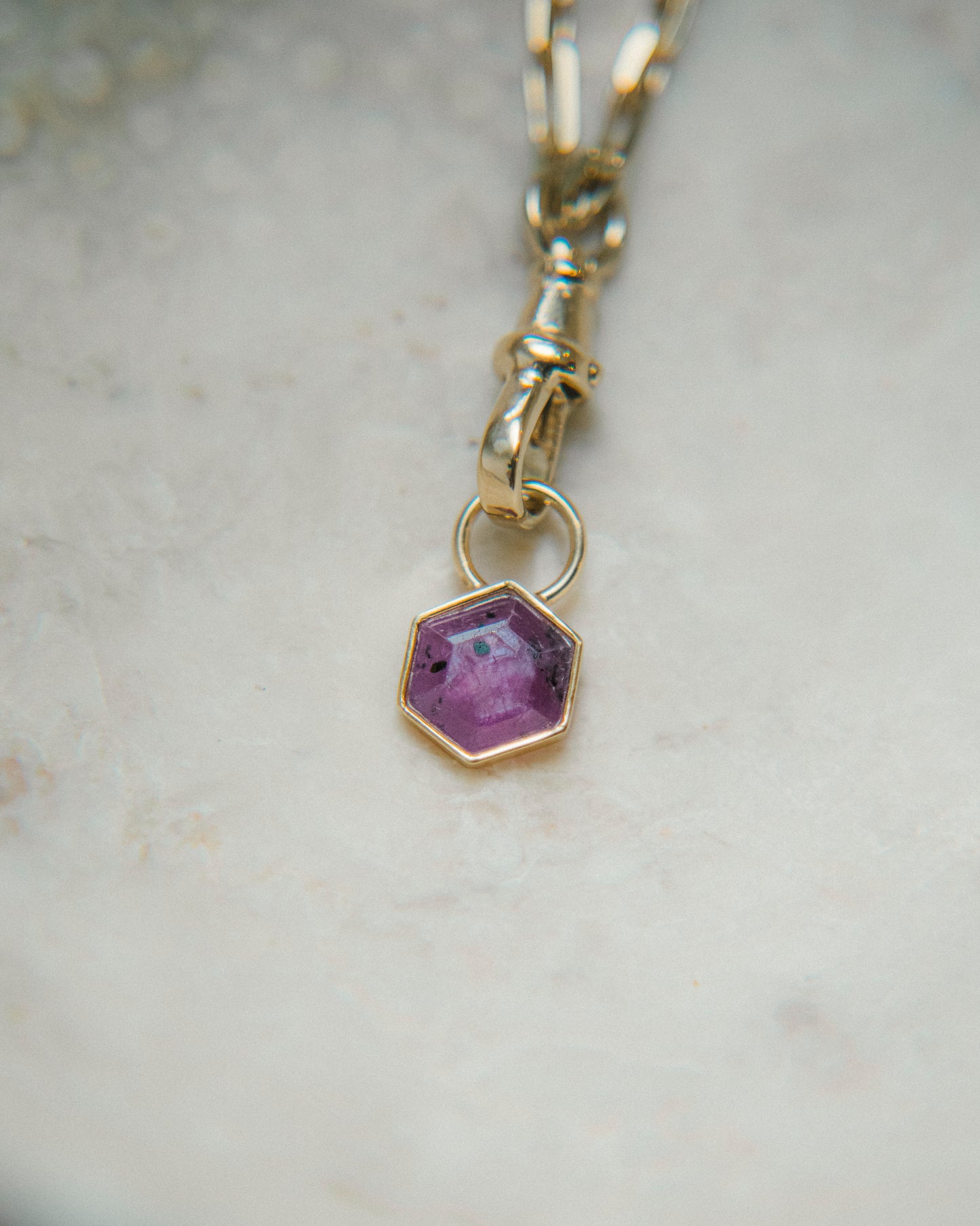TREASURE · Rubí Bañado en Oro 18k